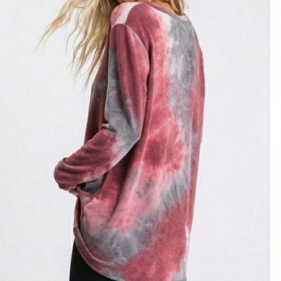 Tie Dye V-Neck Top - Picture 4 of 5